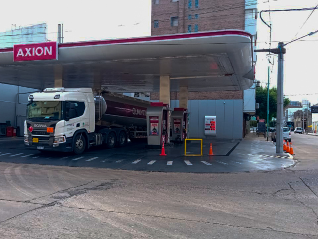 Ya aument� la nafta en las estaciones de servicio locales